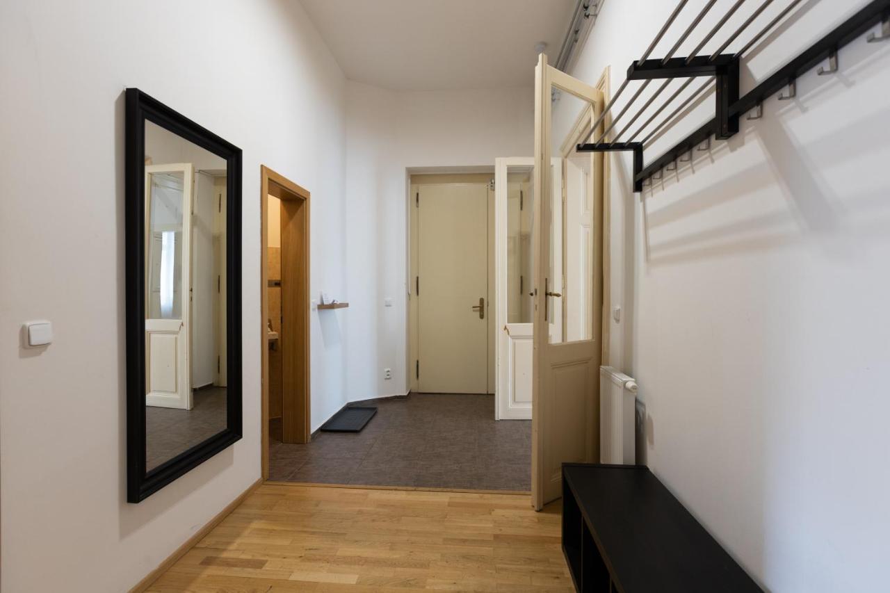 Top Wenceslas Square Apartment Praha Bagian luar foto