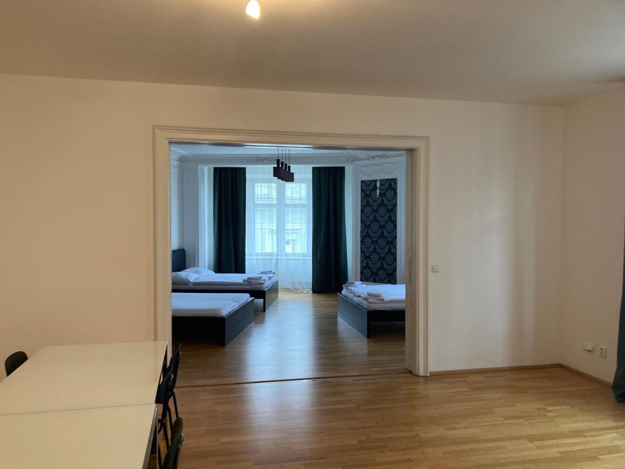 Top Wenceslas Square Apartment Praha Bagian luar foto