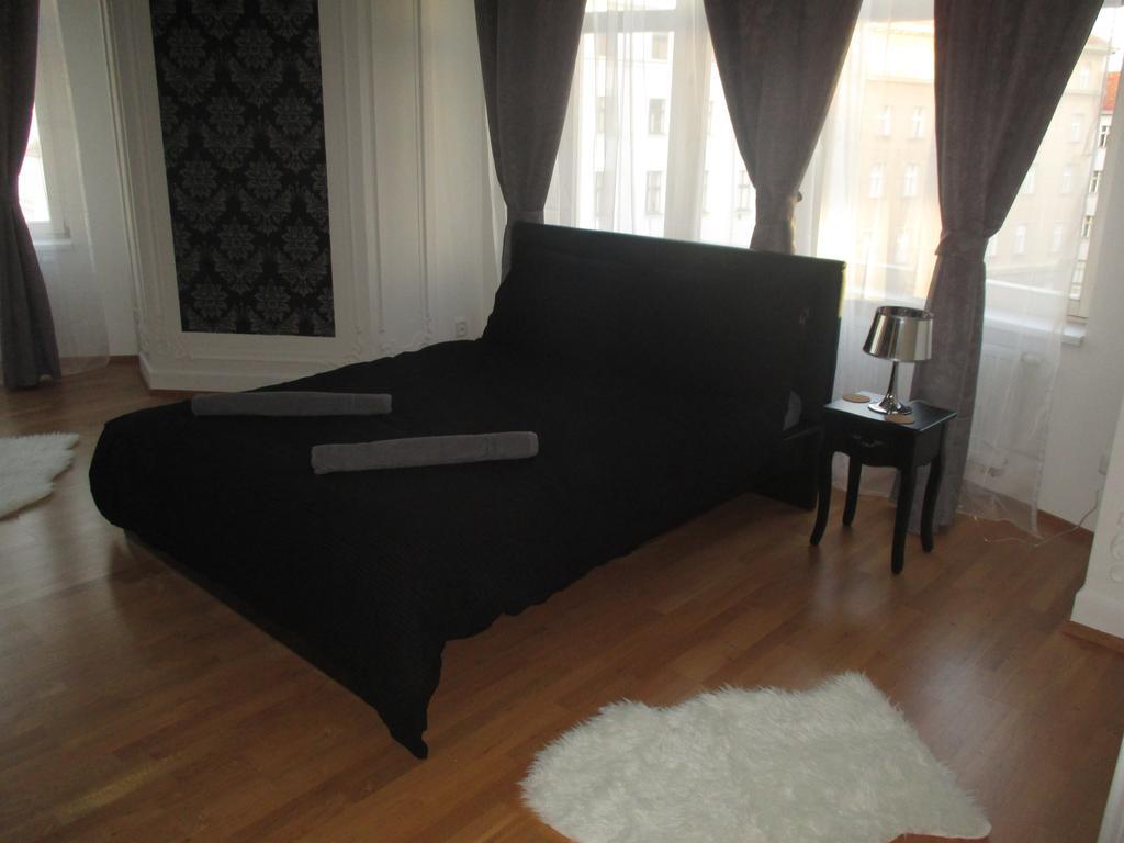 Top Wenceslas Square Apartment Praha Bagian luar foto