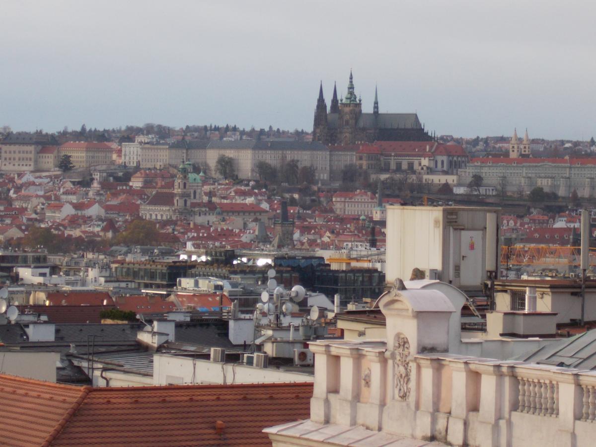 Top Wenceslas Square Apartment Praha Bagian luar foto