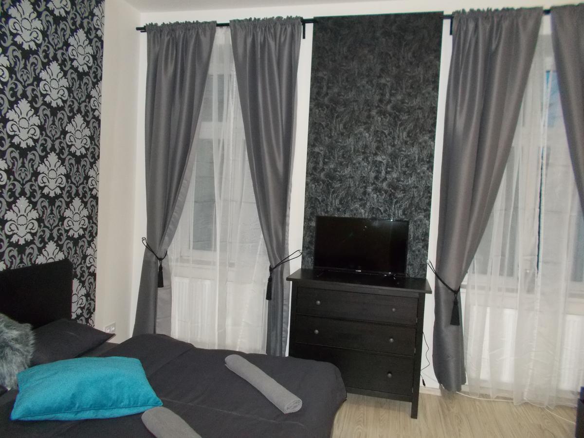 Top Wenceslas Square Apartment Praha Bagian luar foto