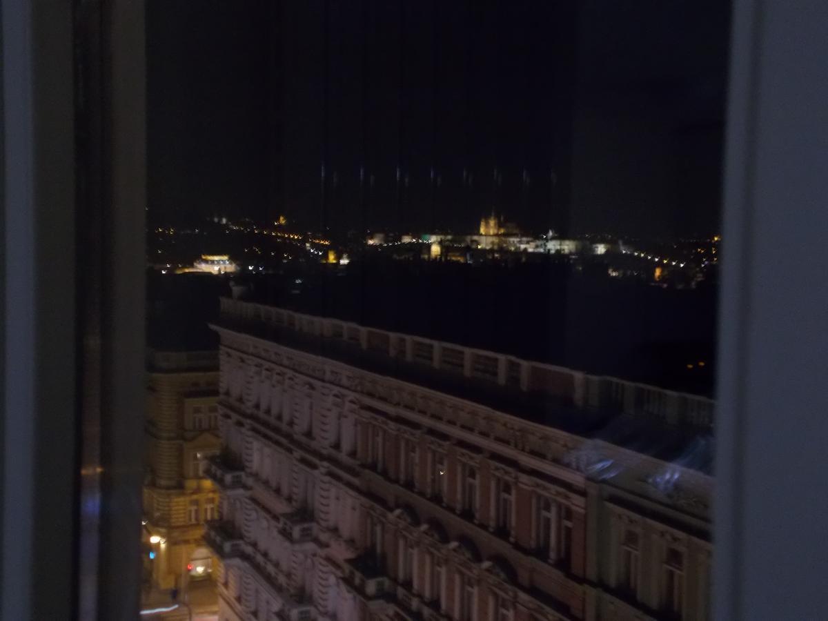 Top Wenceslas Square Apartment Praha Bagian luar foto