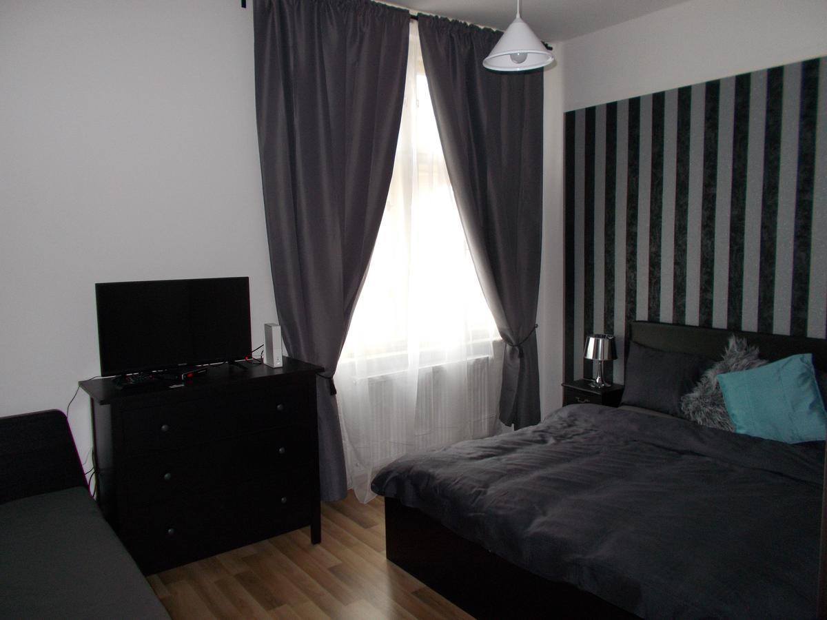 Top Wenceslas Square Apartment Praha Bagian luar foto