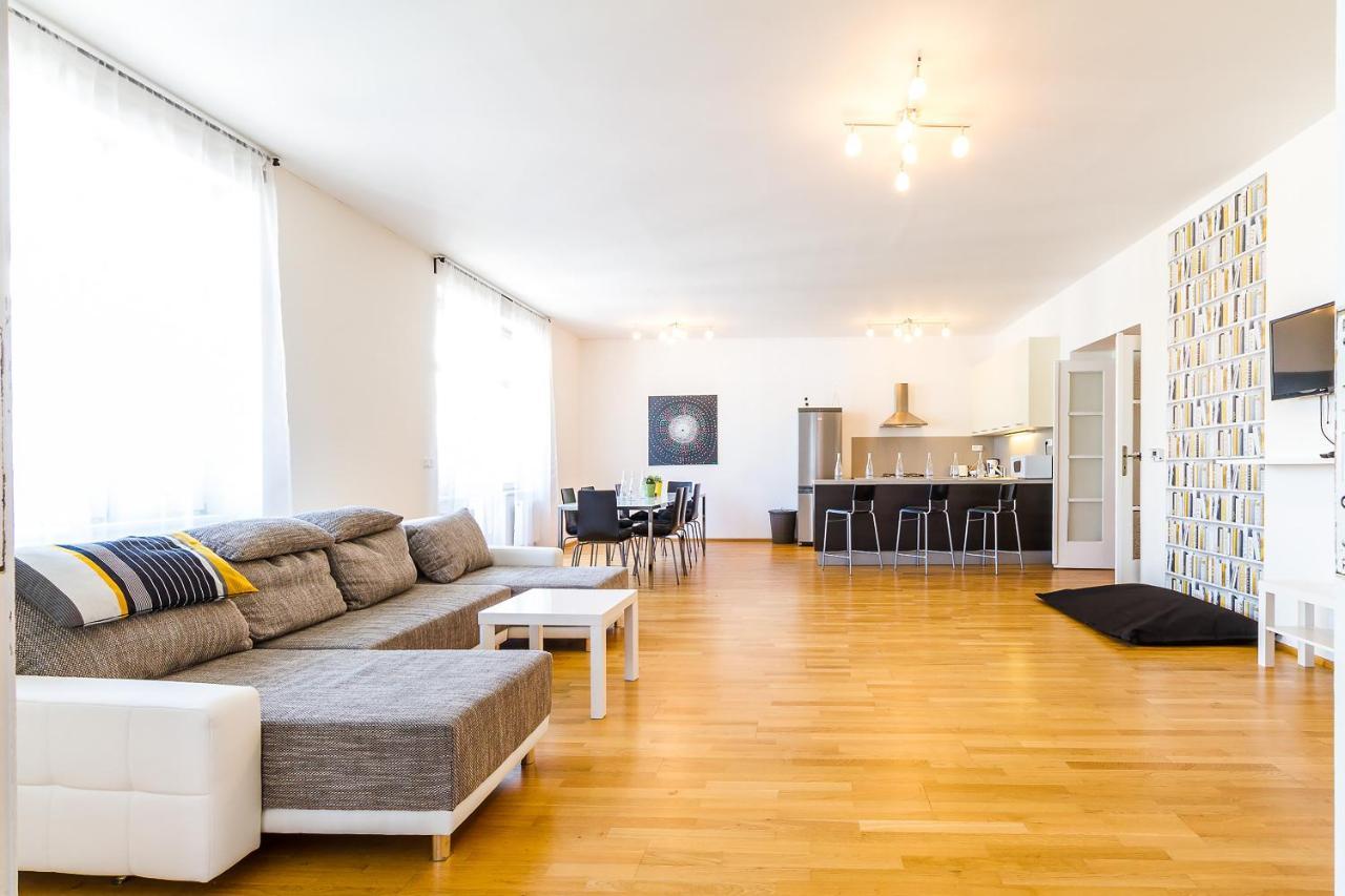 Top Wenceslas Square Apartment Praha Bagian luar foto