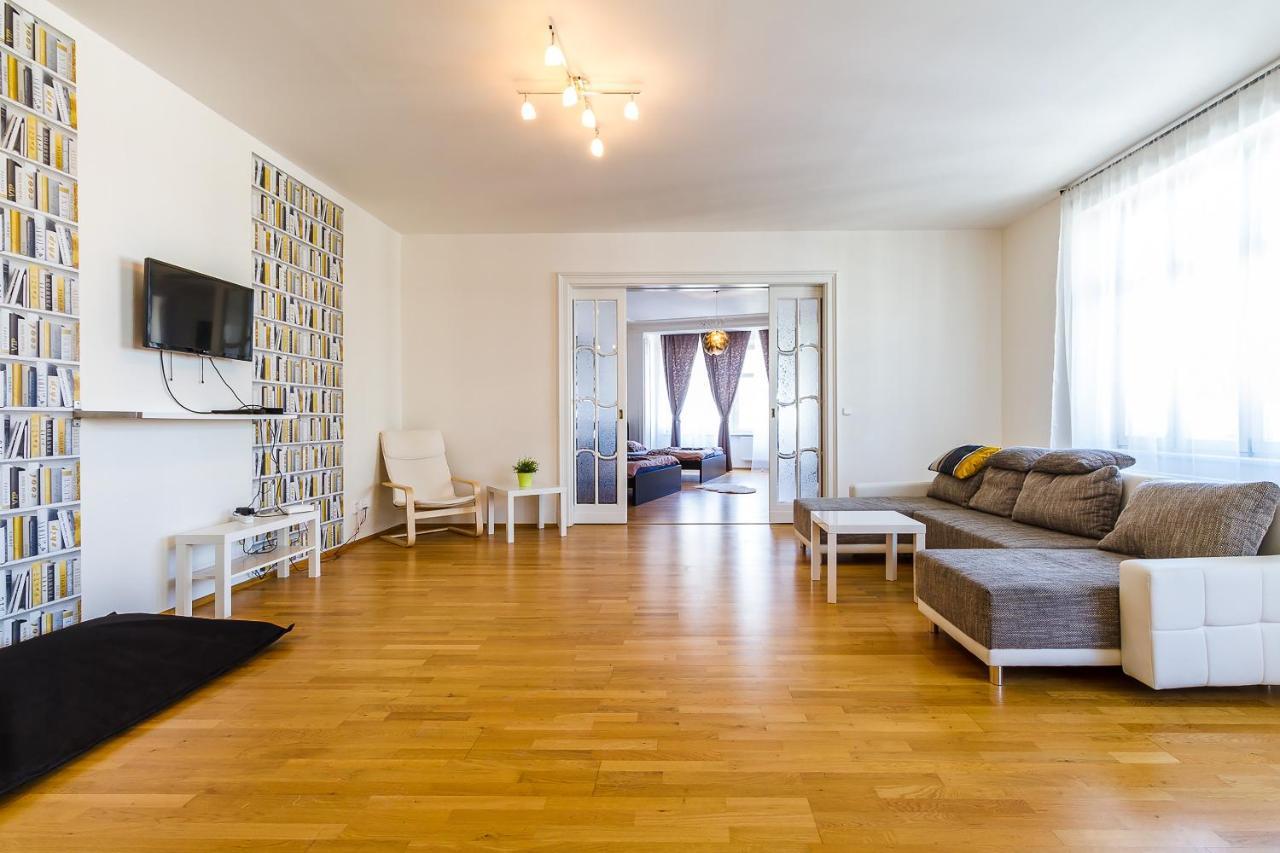 Top Wenceslas Square Apartment Praha Bagian luar foto