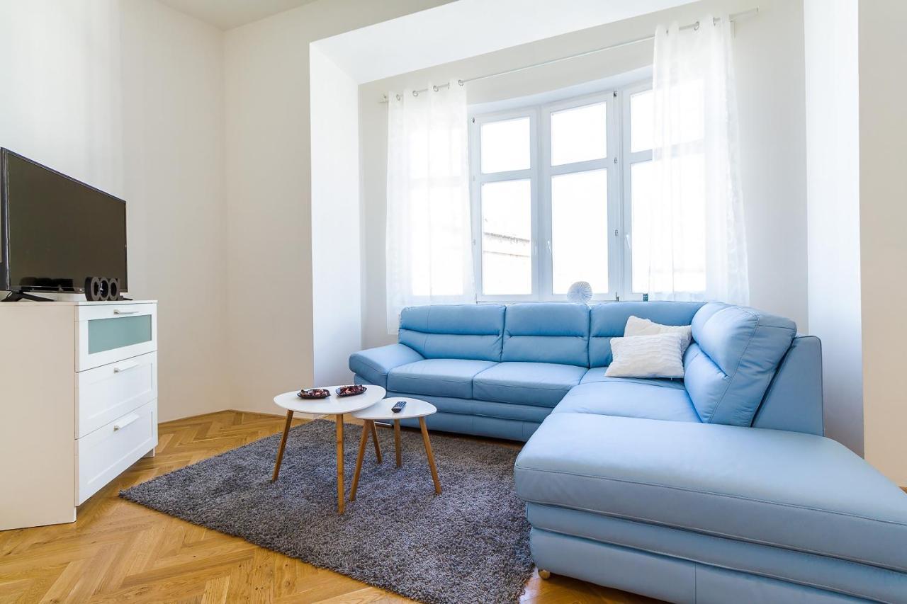 Top Wenceslas Square Apartment Praha Bagian luar foto